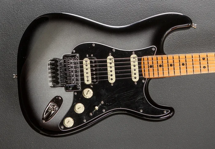 Used Ultra Luxe Floyd Rose HSS Strat ’24