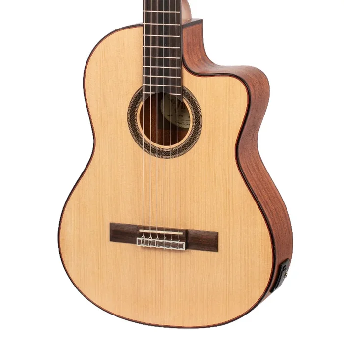 Valencia VC704CE 4/4 Classical – w/ Cutway/Pick up