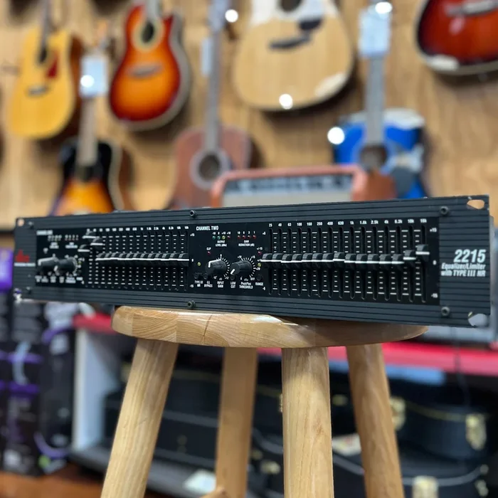 VINTAGE DBX 2215 Stereo Graphic EQ