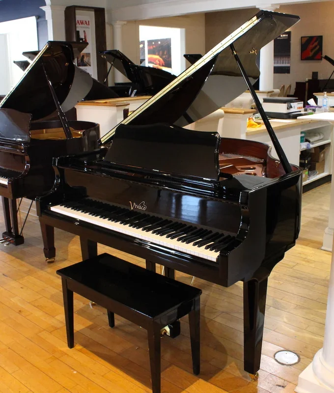 Vivace G42 Grand Piano | Polished Ebony