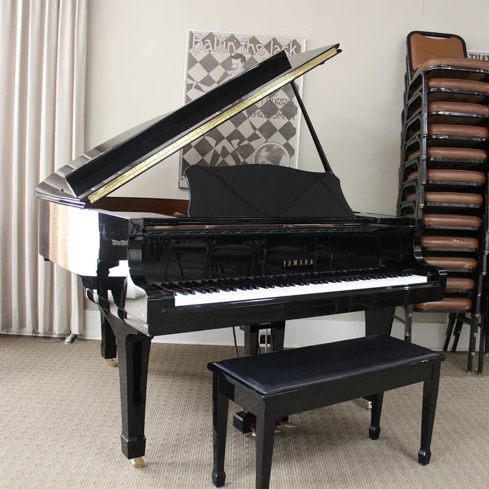 Yamaha C2 Grand Piano 5’8″ Polished Ebony (1999) | Used