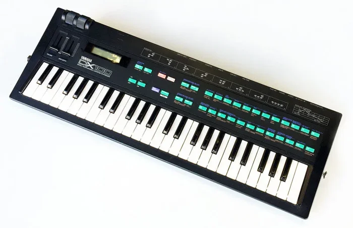 YAMAHA DX100