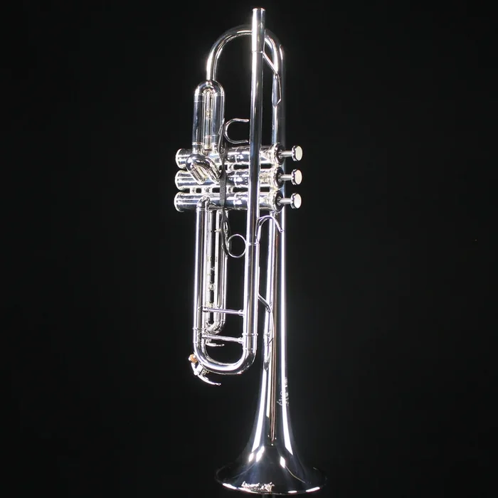 Yamaha YTR-8335IIS Custom Xeno Professional Bb Trumpet (Silver Plated)